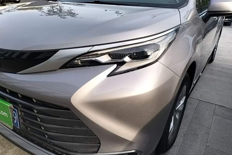 Used Toyota SIENNA 2021 2.5L Hybrid Ultimate Edition Left Front Headlight