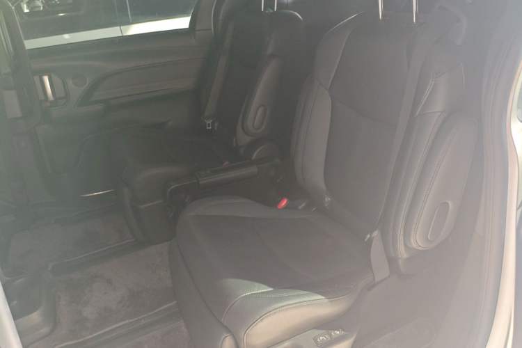 Used Toyota SIENNA 2021 2.5L Hybrid Ultimate Edition Left Rear Seat