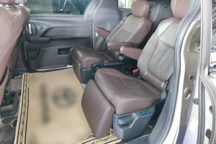 Used Toyota SIENNA 2021 2.5L Hybrid Platinum Edition Left Rear Seat