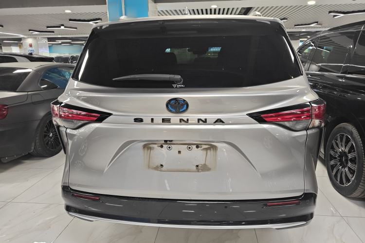 Used Toyota SIENNA 2021 2.5L Hybrid Platinum Edition Rear