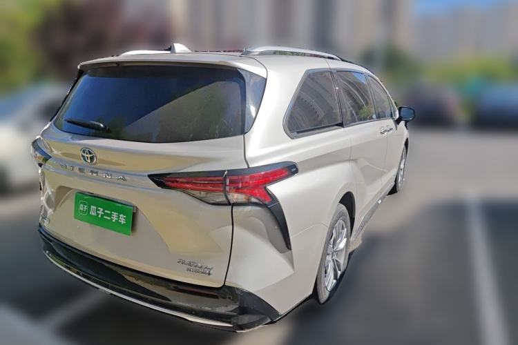 Used Toyota SIENNA 2021 2.5L Hybrid Platinum Edition Rear Right 45 Deg