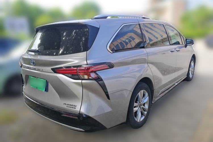 Used Toyota SIENNA 2021 2.5L Hybrid Platinum Edition Rear Right 45 Deg