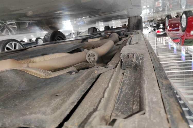 Used Toyota SIENNA 2021 2.5L Hybrid Platinum Edition Right Side Sill