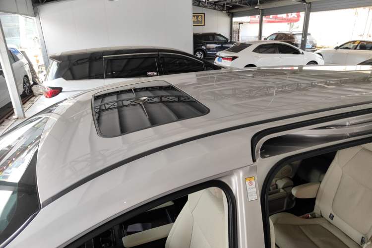 Used Toyota SIENNA 2021 2.5L Hybrid Premium Edition Roof