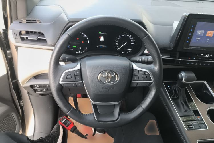 Used Toyota SIENNA 2021 2.5L Hybrid Luxury Edition Steering Wheel