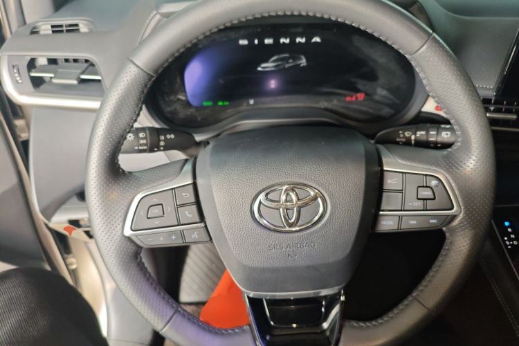 Used Toyota SIENNA 2021 2.5L Hybrid Ultimate Edition Steering Wheel