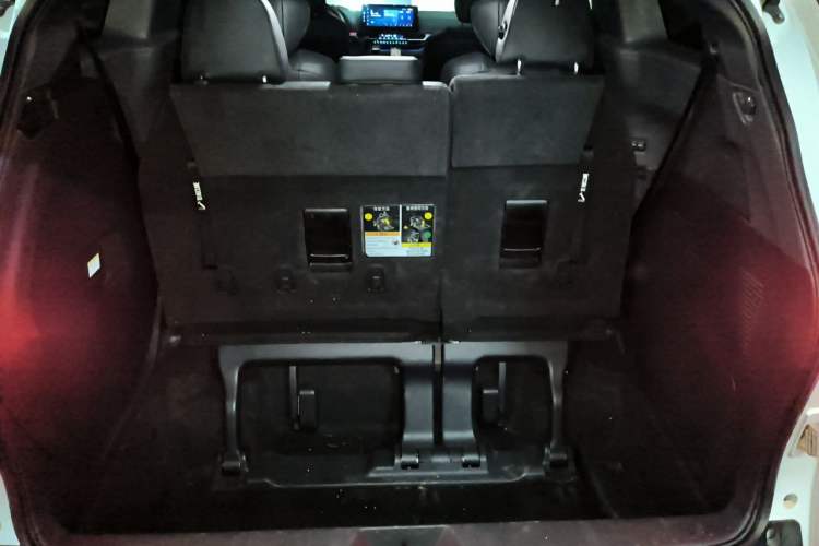 Used Toyota SIENNA 2021 2.5L Hybrid Ultimate Edition Trunk