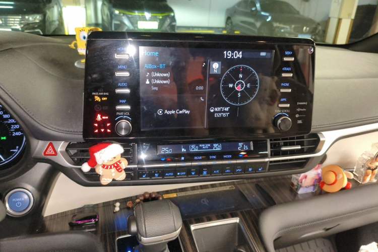 Used Toyota SIENNA  Audio And AC Panel