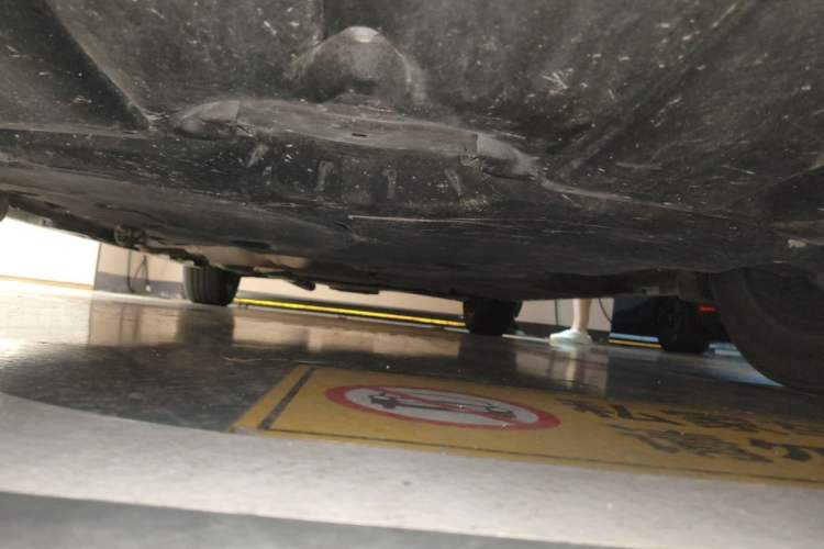 Used Toyota SIENNA  Chassis Front