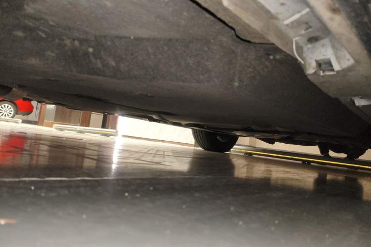 Used Toyota SIENNA  Chassis Front Left