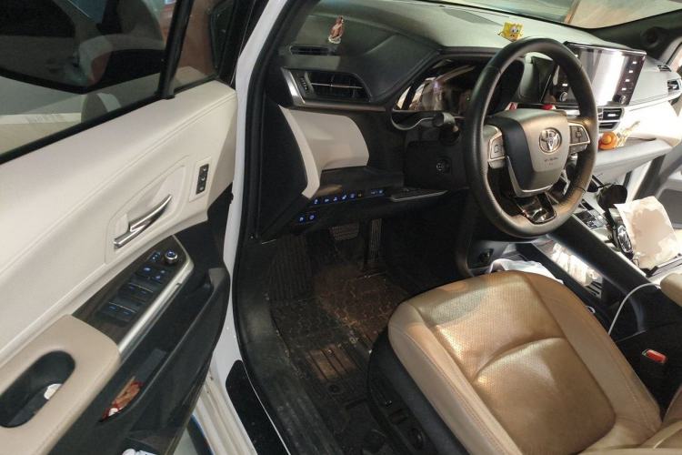 Used Toyota SIENNA  Driver Seat