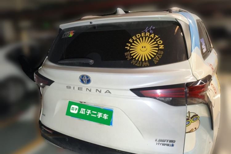 Used Toyota SIENNA  Rear