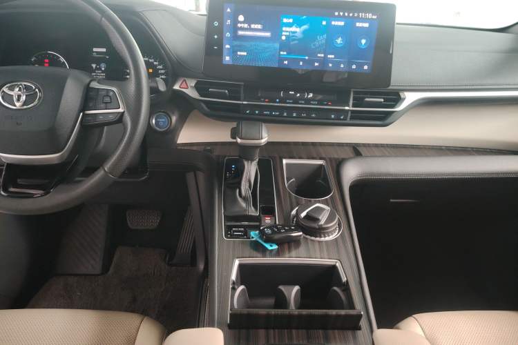 Used Toyota SIENNA 2021 2.5L Hybrid Premium Edition Audio And AC Panel