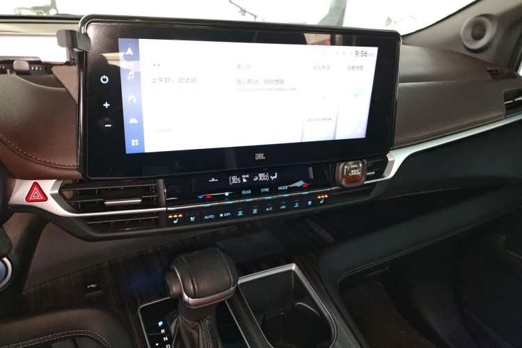 Used Toyota SIENNA 2021 2.5L Hybrid Platinum Edition Audio And AC Panel