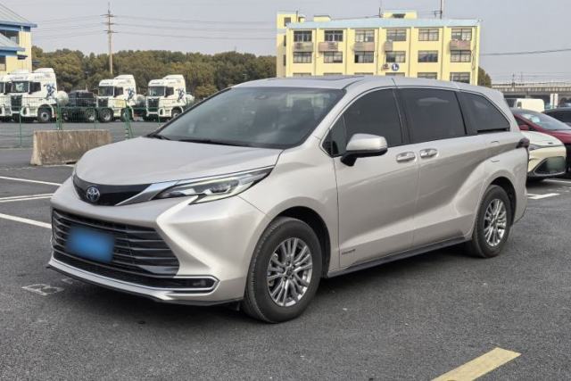 Used Toyota SIENNA 2021 2.5L Hybrid Premium Edition