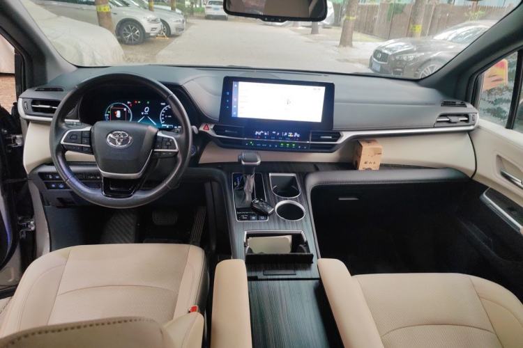 Used Toyota SIENNA 2021 2.5L Hybrid Ultimate Edition Center Console
