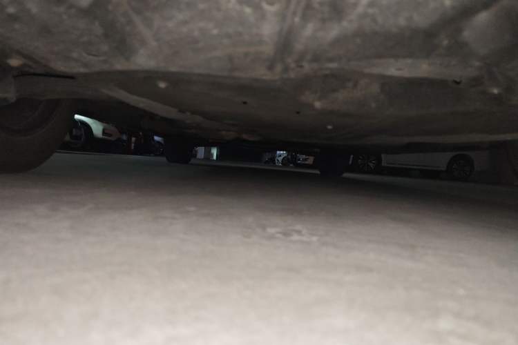 Used Toyota SIENNA 2021 2.5L Hybrid Platinum Edition Chassis Front