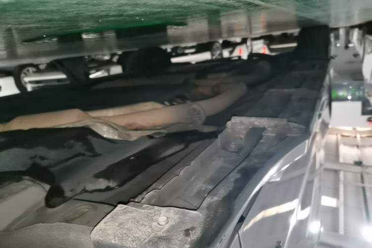 Used Toyota SIENNA 2021 2.5L Hybrid Platinum Edition Chassis Front Right