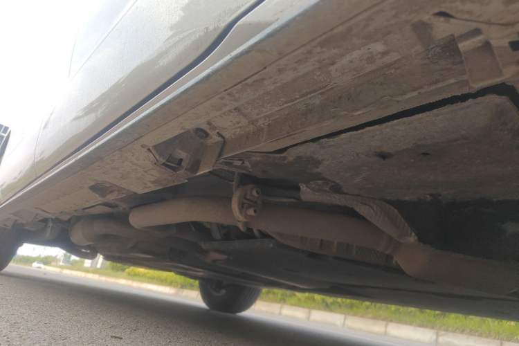 Used Toyota SIENNA 2021 2.5L Hybrid Luxury Edition Chassis Front Right