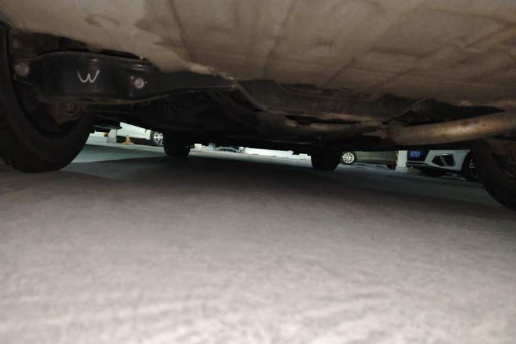 Used Toyota SIENNA 2021 2.5L Hybrid Platinum Edition Chassis Rear