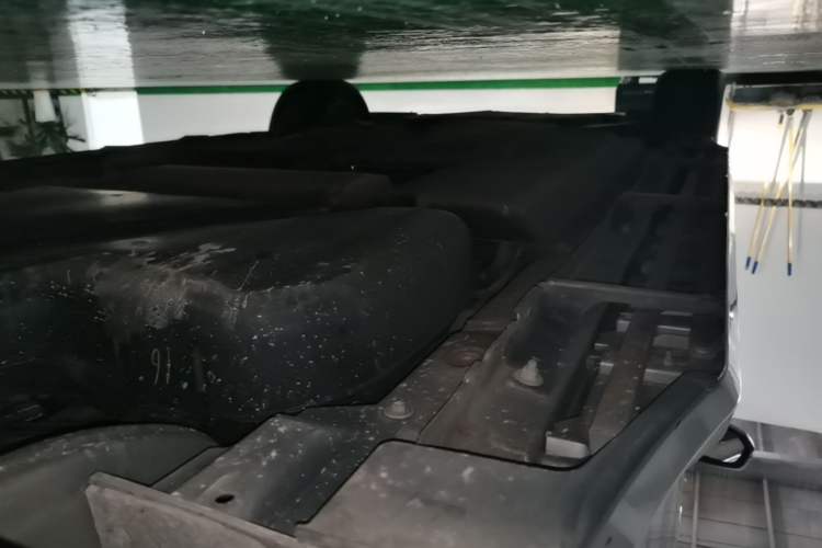 Used Toyota SIENNA 2021 2.5L Hybrid Platinum Edition Chassis Rear Left