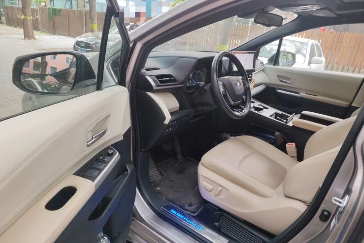 Used Toyota SIENNA 2021 2.5L Hybrid Ultimate Edition Driver Seat