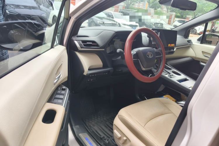 Used Toyota SIENNA 2021 2.5L Hybrid Premium Edition Driver Seat