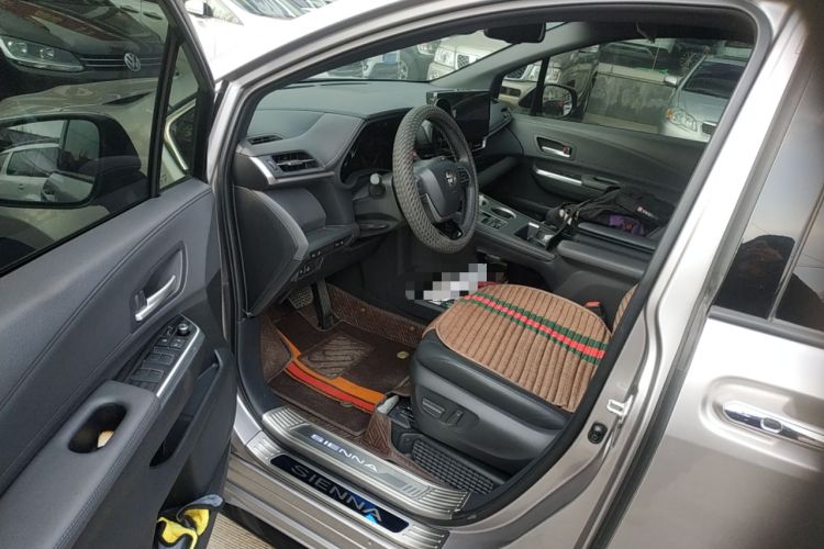Used Toyota SIENNA 2021 2.5L Hybrid Premium Edition Driver Seat