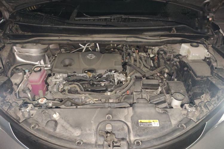Used Toyota SIENNA 2021 2.5L Hybrid Platinum Edition Engine Bay