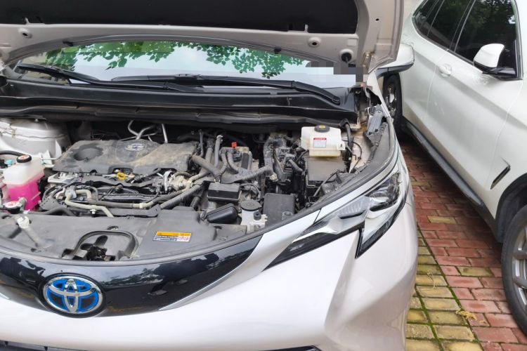Used Toyota SIENNA 2021 2.5L Hybrid Premium Edition Engine Bay Left