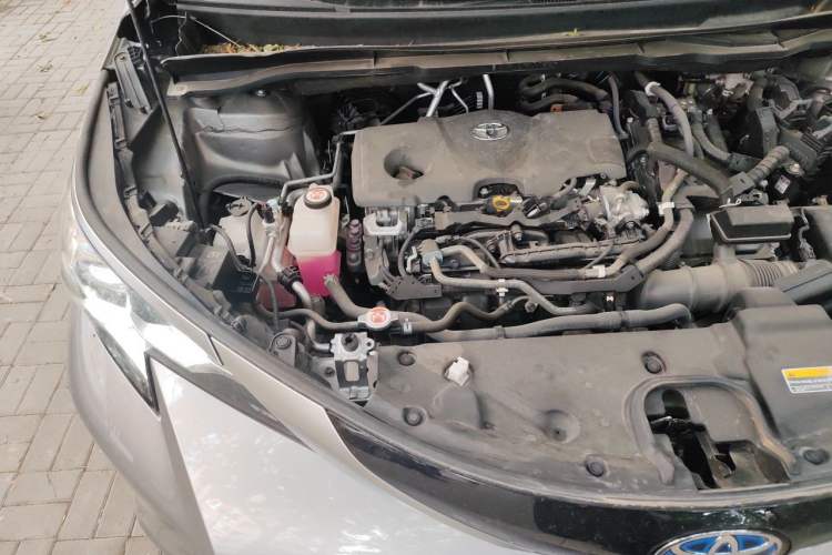 Used Toyota SIENNA 2021 2.5L Hybrid Ultimate Edition Engine Bay Right
