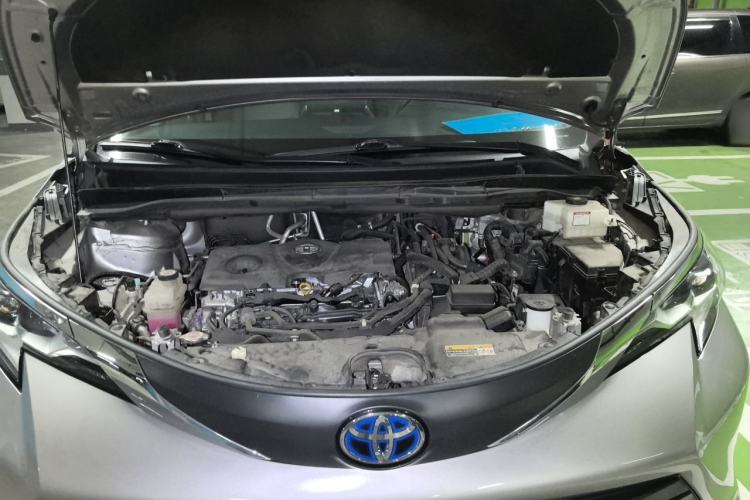 Used Toyota SIENNA 2021 2.5L Hybrid Comfort Edition Engine Bay