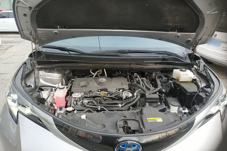 Used Toyota SIENNA 2021 2.5L Hybrid Premium Edition Engine Bay