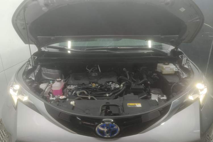 Used Toyota SIENNA 2021 2.5L Hybrid Ultimate Edition Engine Bay