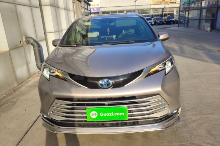 Used Toyota SIENNA 2021 2.5L Hybrid Platinum Edition Exterior 1