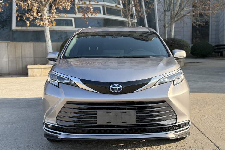 Used Toyota SIENNA 2021 2.5L Hybrid Ultimate Edition Exterior 1