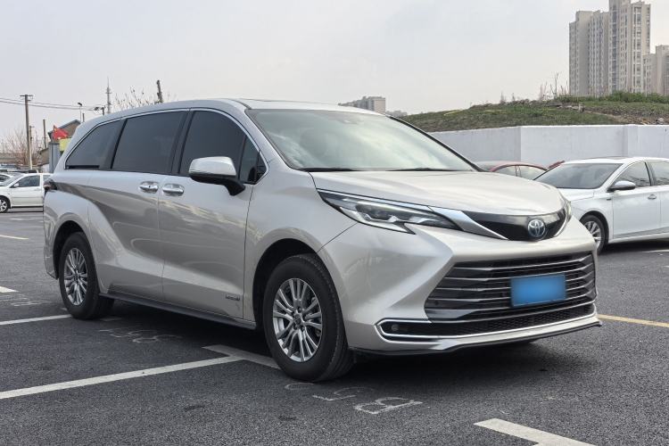 Used Toyota SIENNA 2021 2.5L Hybrid Premium Edition Exterior 2