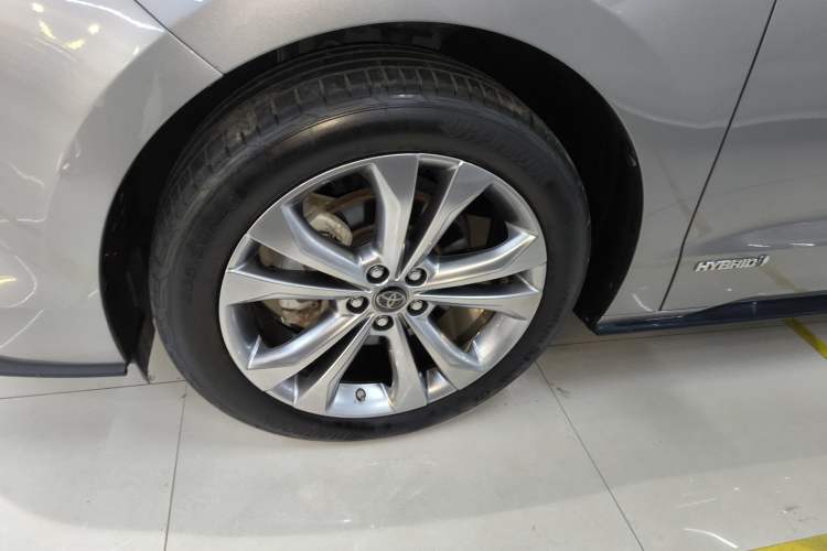 Used Toyota SIENNA 2021 2.5L Hybrid Premium Edition Exterior 2