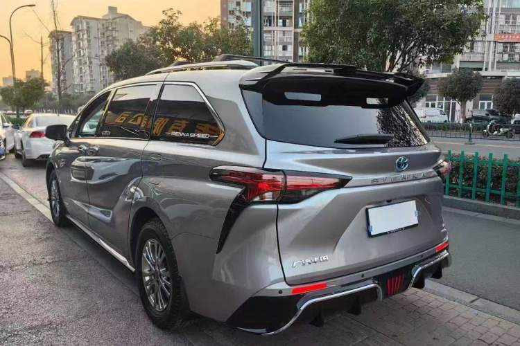 Used Toyota SIENNA 2021 2.5L Hybrid Comfort Edition Exterior 2