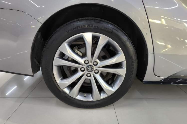 Used Toyota SIENNA 2021 2.5L Hybrid Premium Edition Exterior 3