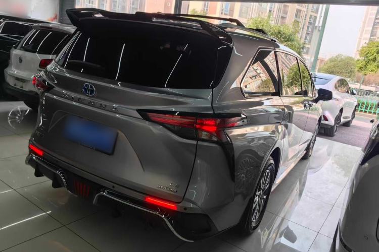 Used Toyota SIENNA 2021 2.5L Hybrid Comfort Edition Exterior 4