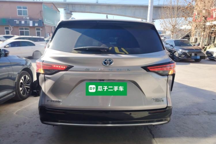 Used Toyota SIENNA 2021 2.5L Hybrid Platinum Edition Exterior 4