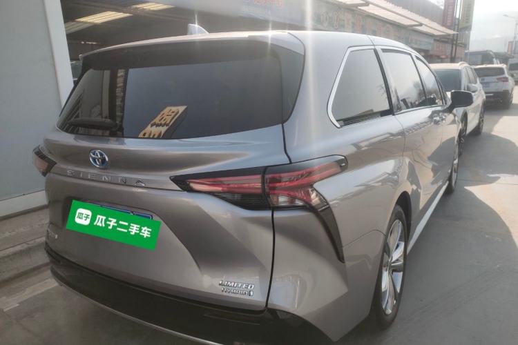 Used Toyota SIENNA 2021 2.5L Hybrid Premium Edition Exterior 5