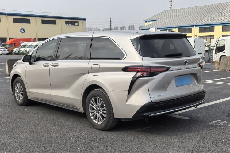Used Toyota SIENNA 2021 2.5L Hybrid Premium Edition Exterior 5