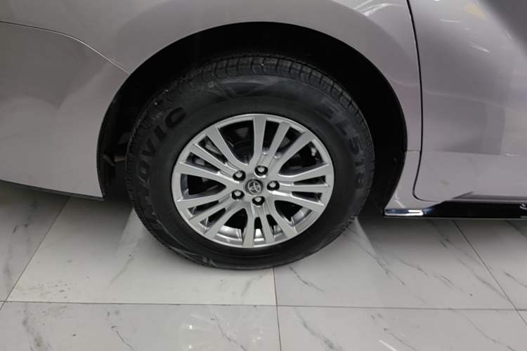Used Toyota SIENNA 2021 2.5L Hybrid Premium Edition Exterior 5