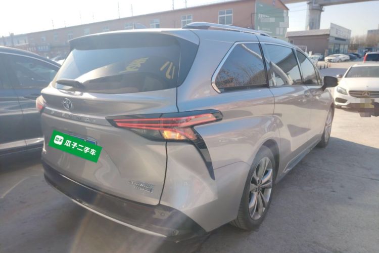 Used Toyota SIENNA 2021 2.5L Hybrid Platinum Edition Exterior 5