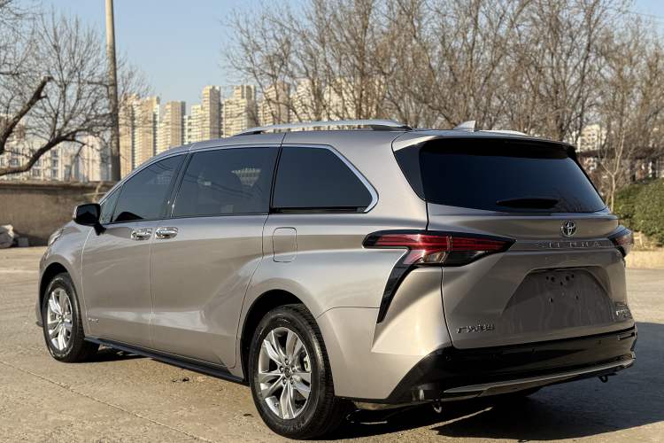 Used Toyota SIENNA 2021 2.5L Hybrid Ultimate Edition Exterior 5