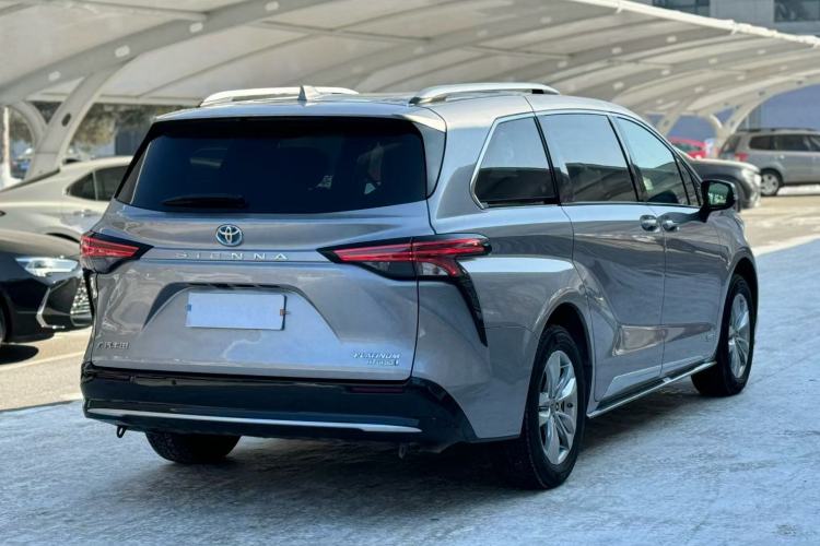 Used Toyota SIENNA 2021 2.5L Hybrid Platinum Edition Exterior 5