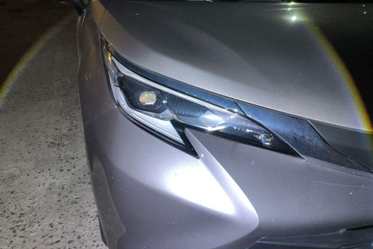 Used Toyota SIENNA 2021 2.5L Hybrid Comfort Edition Exterior 6