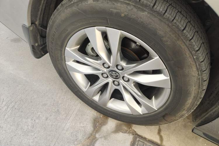 Used Toyota SIENNA 2021 2.5L Hybrid Platinum Edition Exterior 8